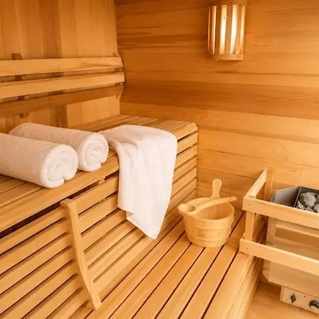 Comfortable With A Zone بيت للعطل *